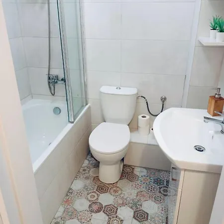 Hostel Clicktheflat Mila Center Varşova