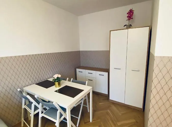 Clicktheflat Miła Center * Warszawa